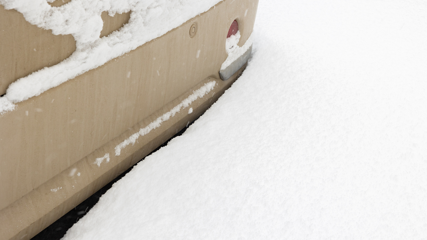 雪で排気ガスが逆流する様子